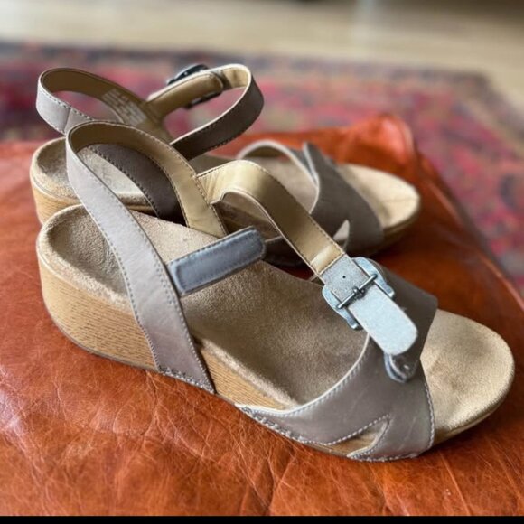 Dansko Laurie Wedge - Size 41 - Picture 3 of 5